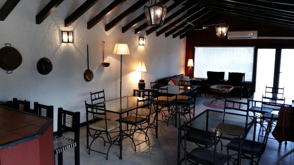 Hotel Las Chirimoyas Salta Bagian luar foto