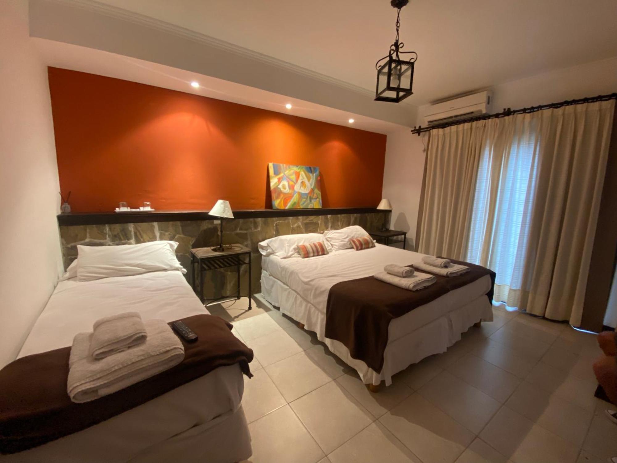 Hotel Las Chirimoyas Salta Bagian luar foto