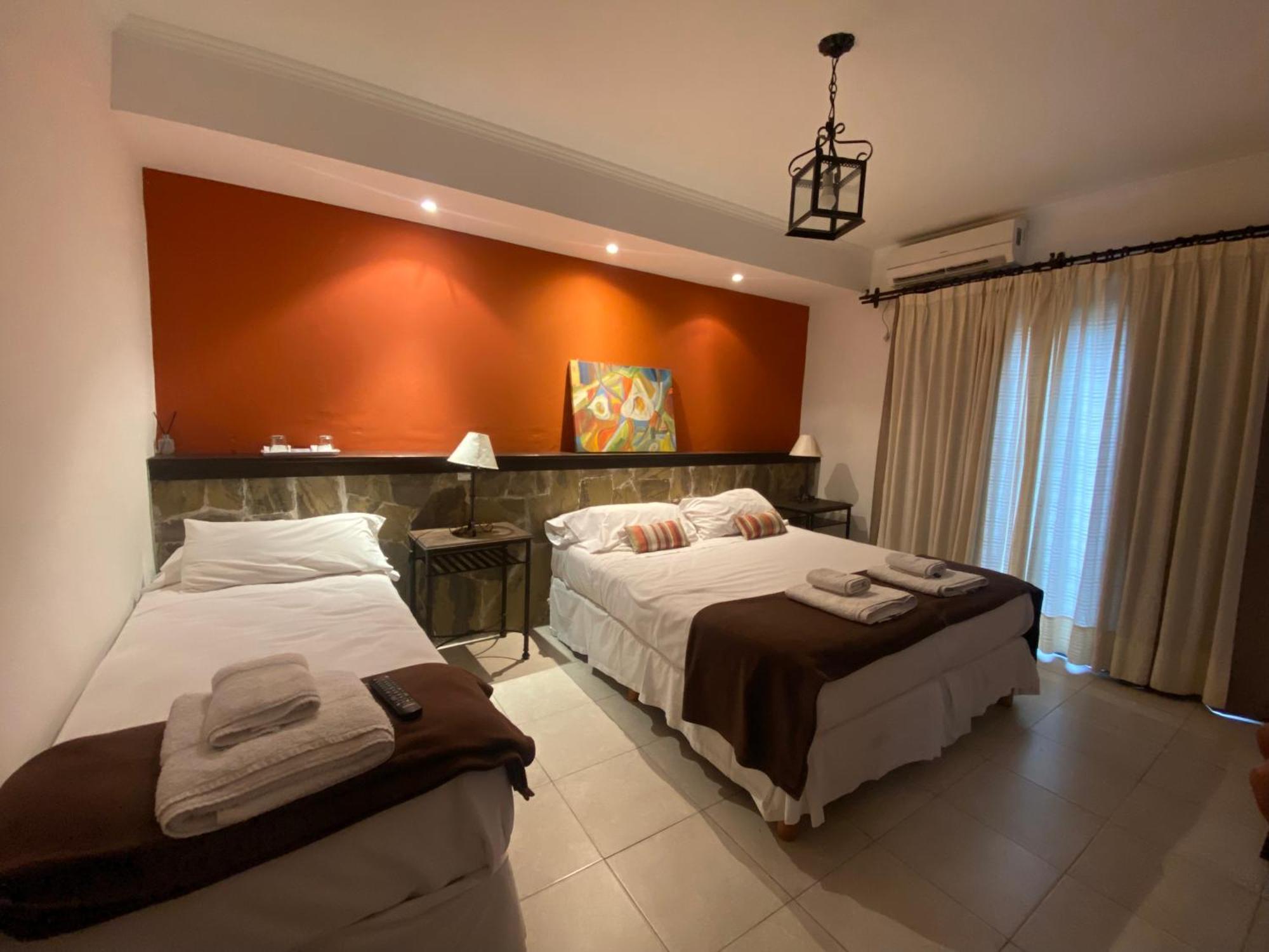Hotel Las Chirimoyas Salta Bagian luar foto