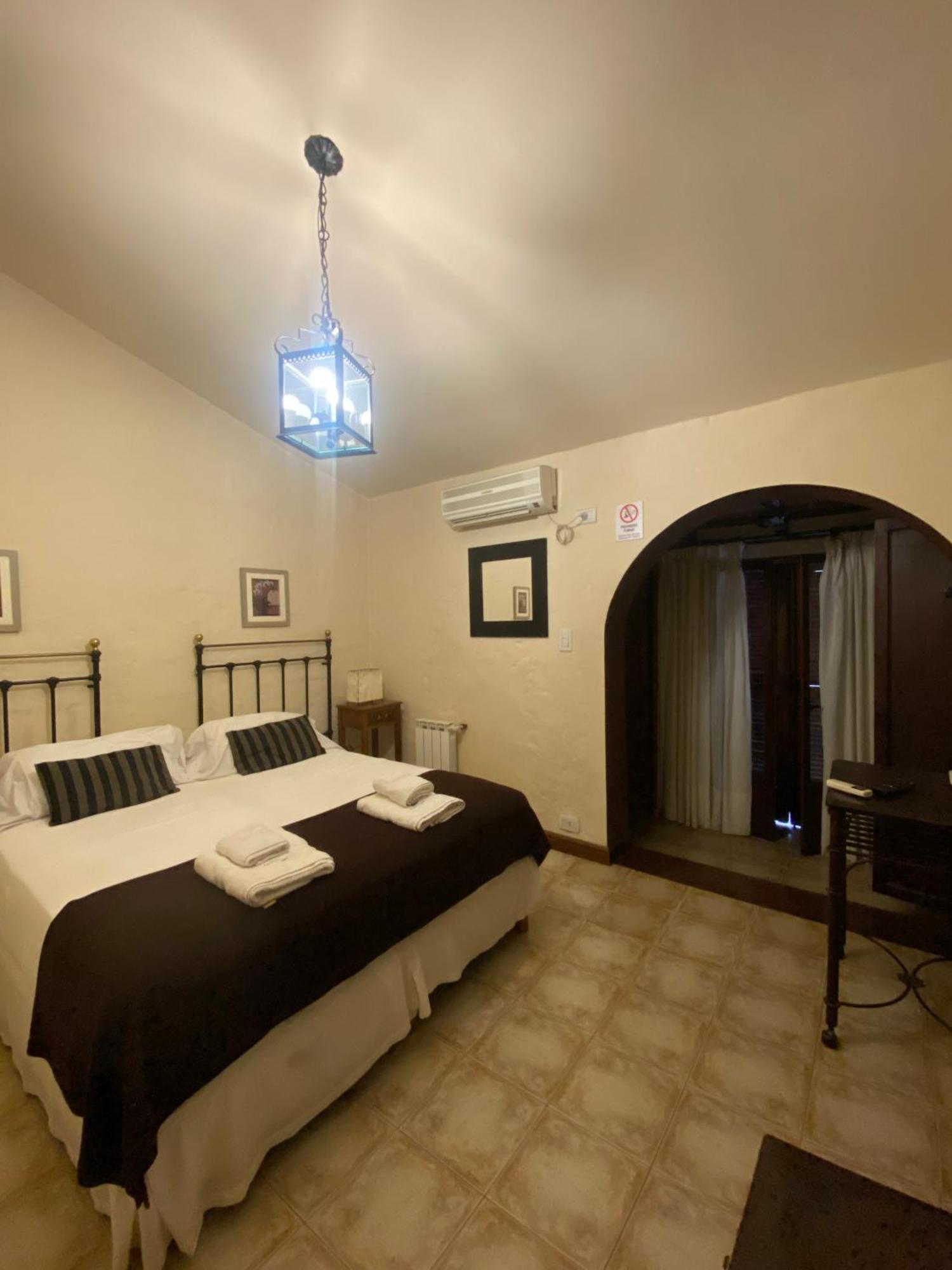 Hotel Las Chirimoyas Salta Bagian luar foto