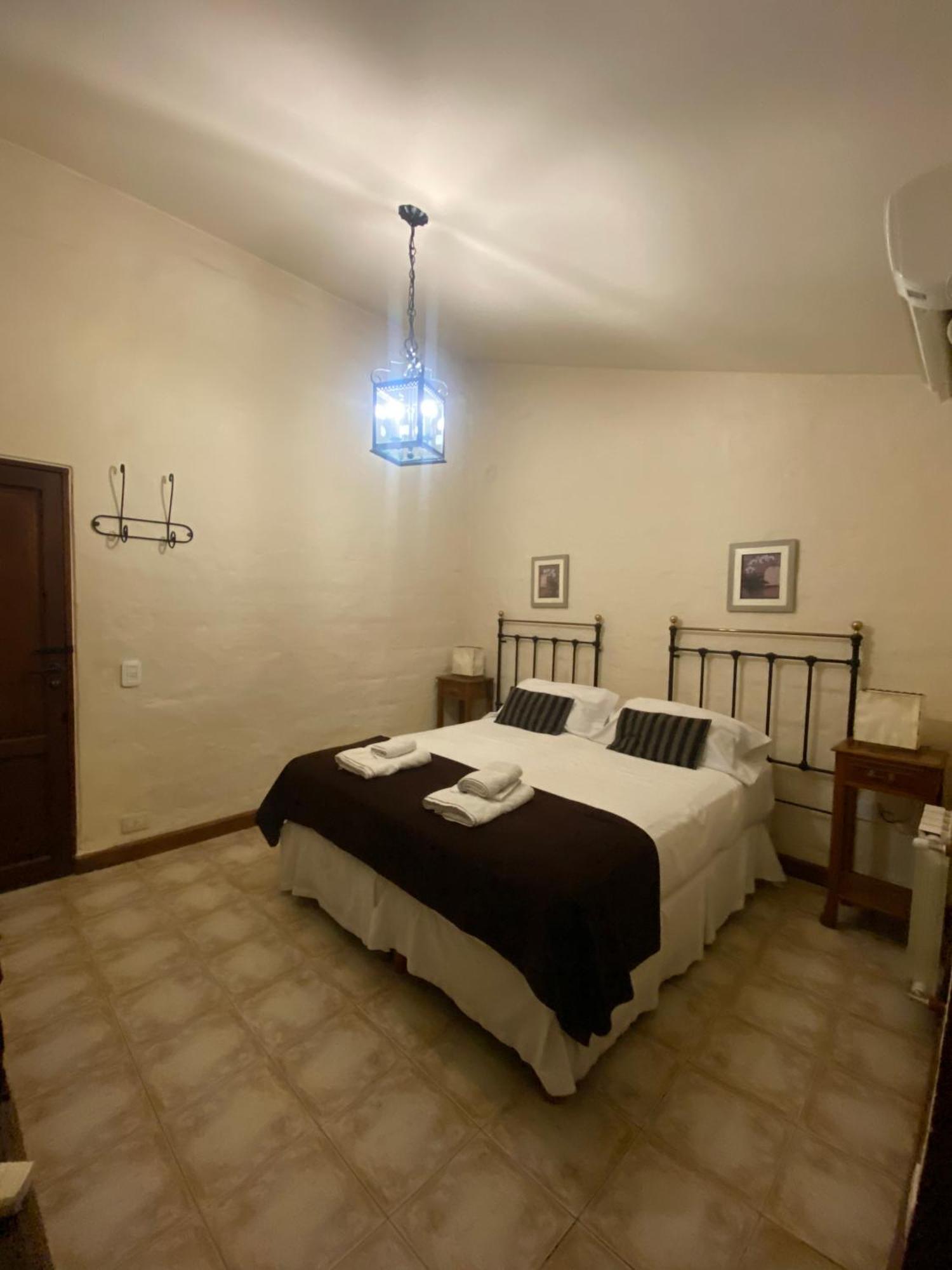 Hotel Las Chirimoyas Salta Bagian luar foto