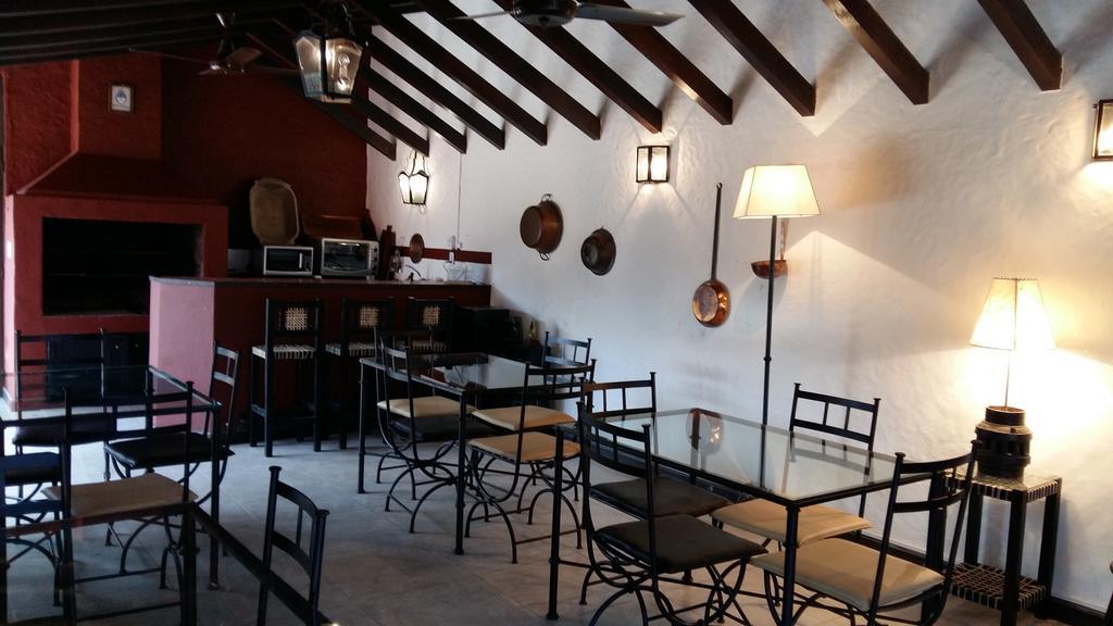 Hotel Las Chirimoyas Salta Bagian luar foto