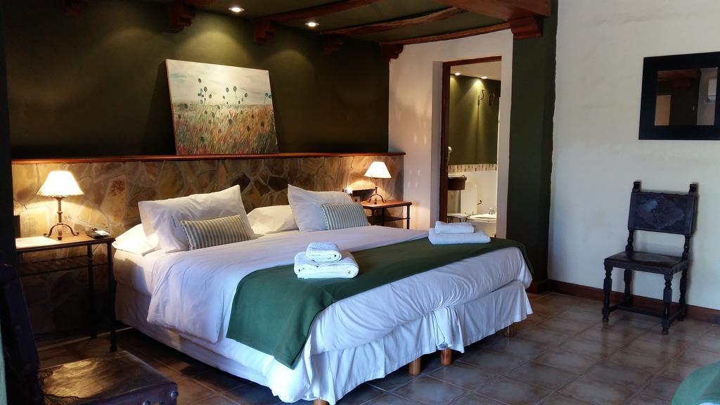 Hotel Las Chirimoyas Salta Bagian luar foto